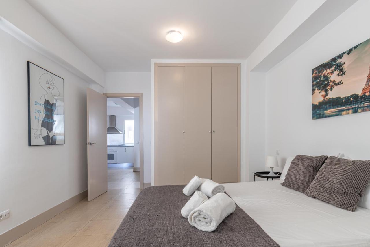 Fun Building Flats By Homeabout Malaga Exterior photo