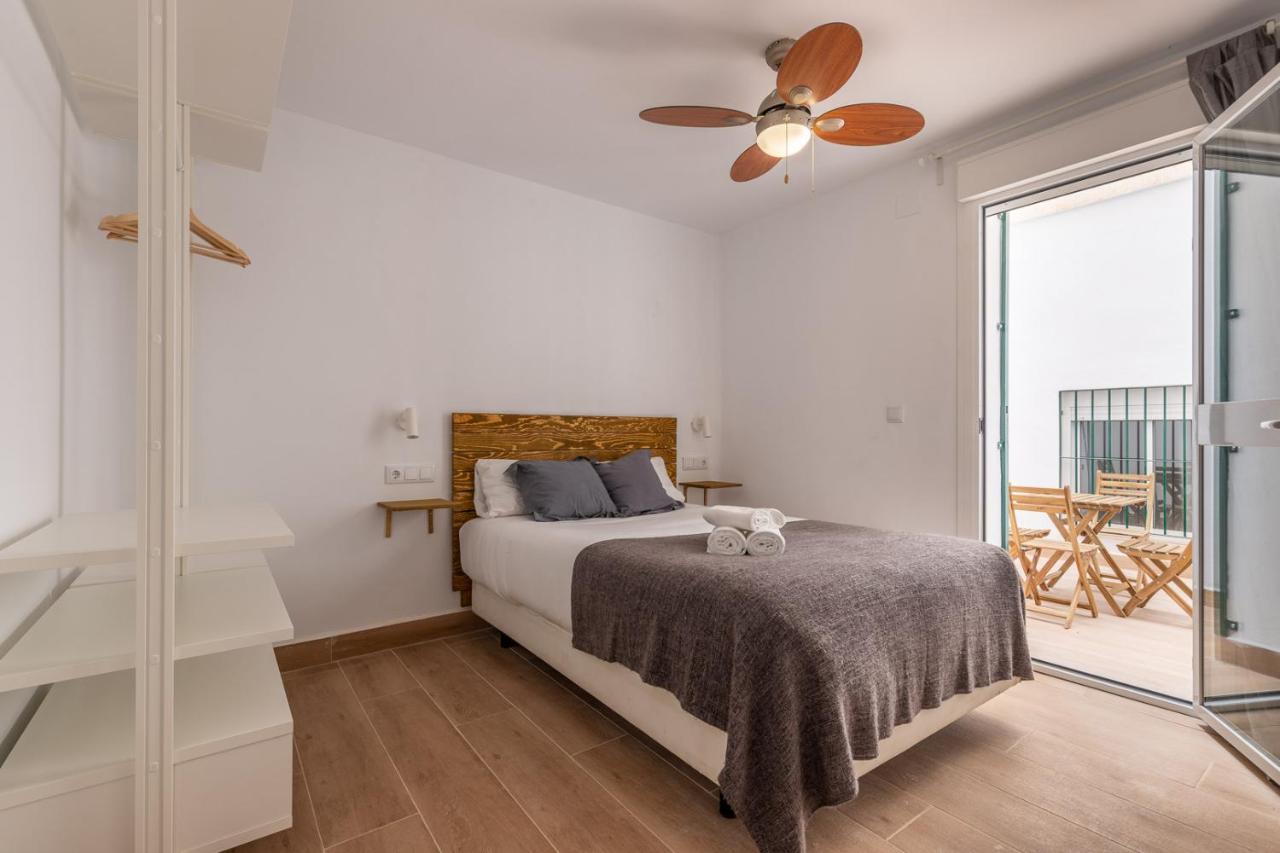 Fun Building Flats By Homeabout Malaga Exterior photo